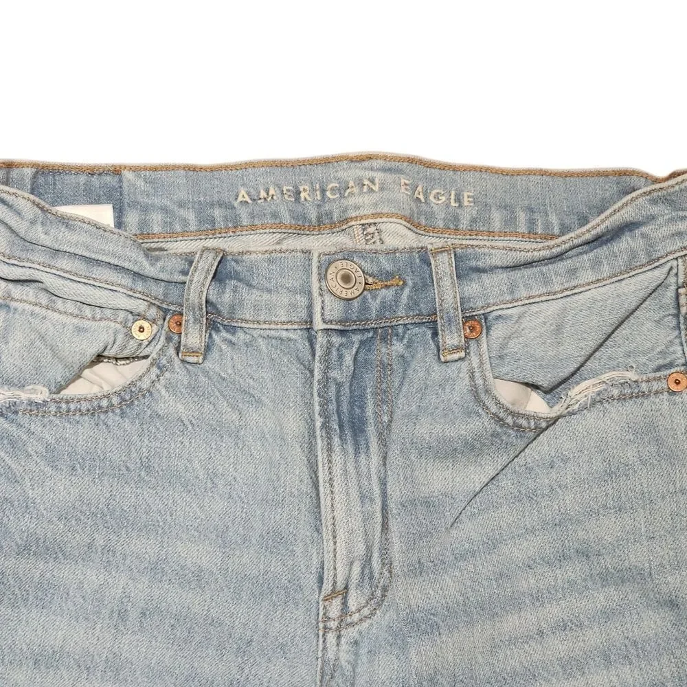 American Eagle Distressed Jeans - Size 6 Regular - 90s Straight Style